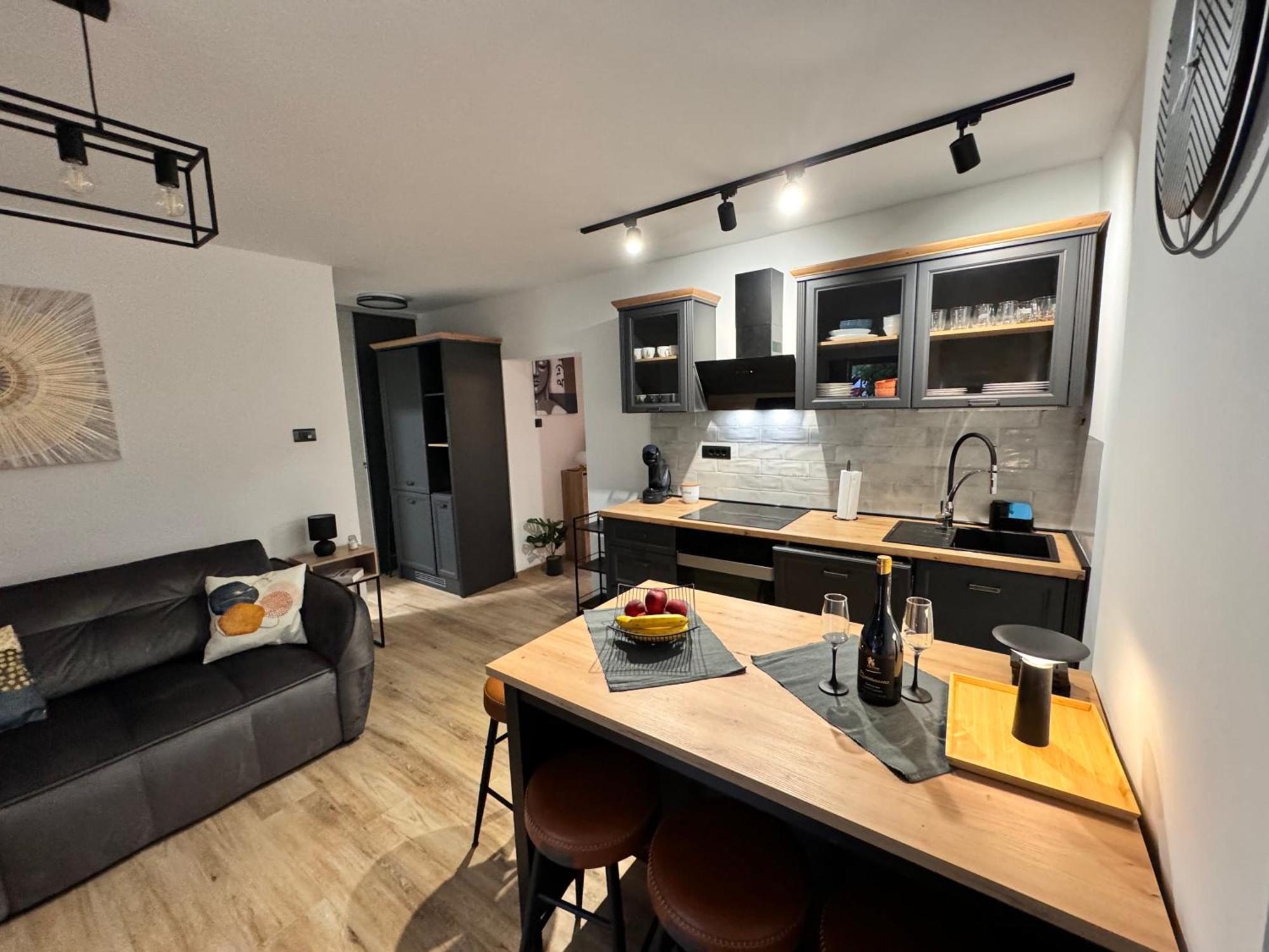 Noa Apartment